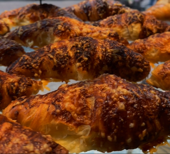 Kaascroissant – Croissants & snacks bij Nassen Amsterdam