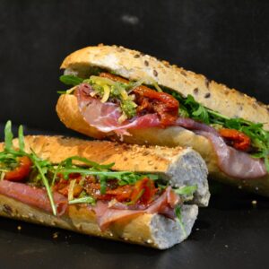 Broodje Carpaccio Pesto – Broodjes van Nassen Selectie